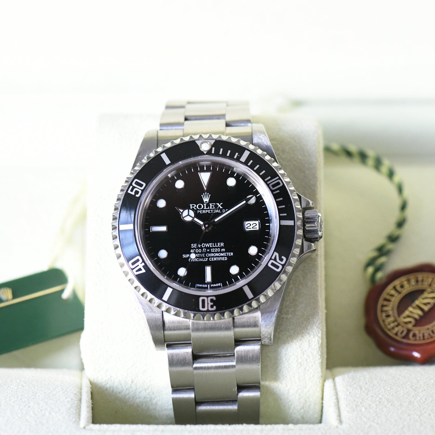 Rolex Sea-Dweller 4000 16600 Oyster Perpetual 2004 Dive Watch Boxed Set