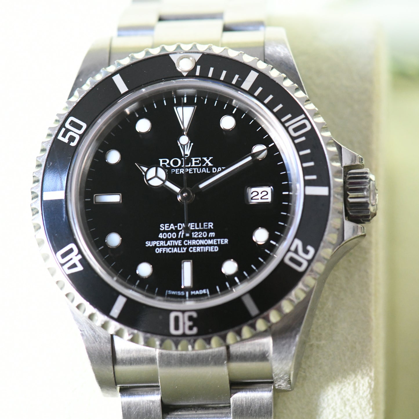 Rolex Sea-Dweller 4000 16600 Oyster Perpetual 2004 Dive Watch Boxed Set