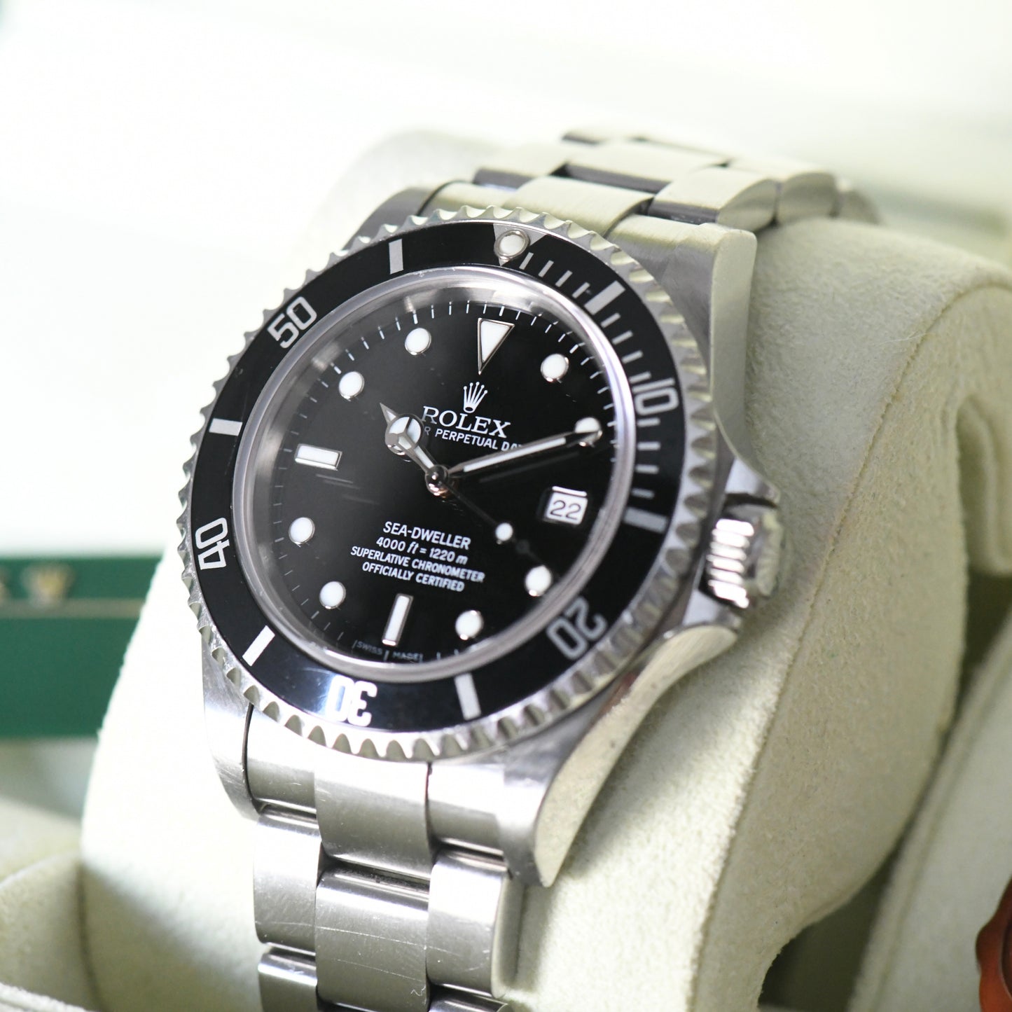 Rolex Sea-Dweller 4000 16600 Oyster Perpetual 2004 Dive Watch Boxed Set