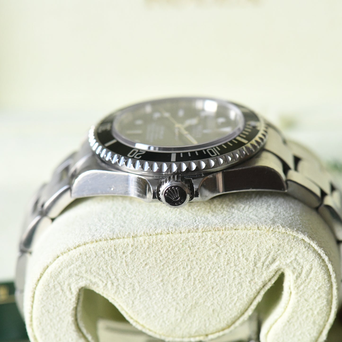 Rolex Sea-Dweller 4000 16600 Oyster Perpetual 2004 Dive Watch Boxed Set