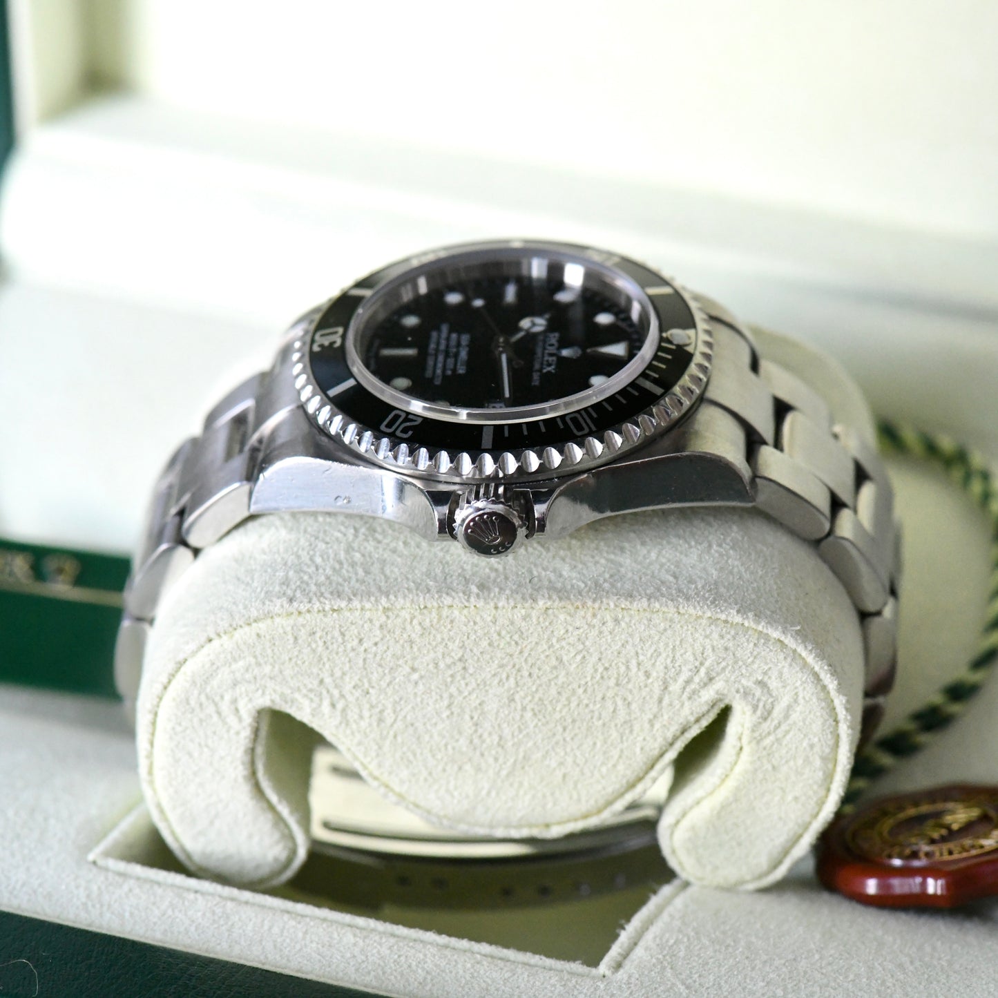 Rolex Sea-Dweller 4000 16600 Oyster Perpetual 2004 Dive Watch Boxed Set