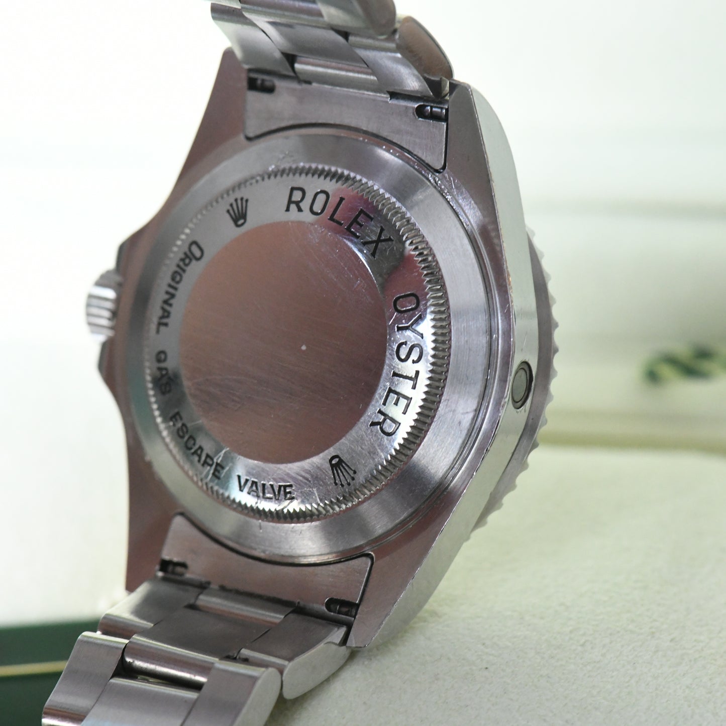 Rolex Sea-Dweller 4000 16600 Oyster Perpetual 2004 Dive Watch Boxed Set