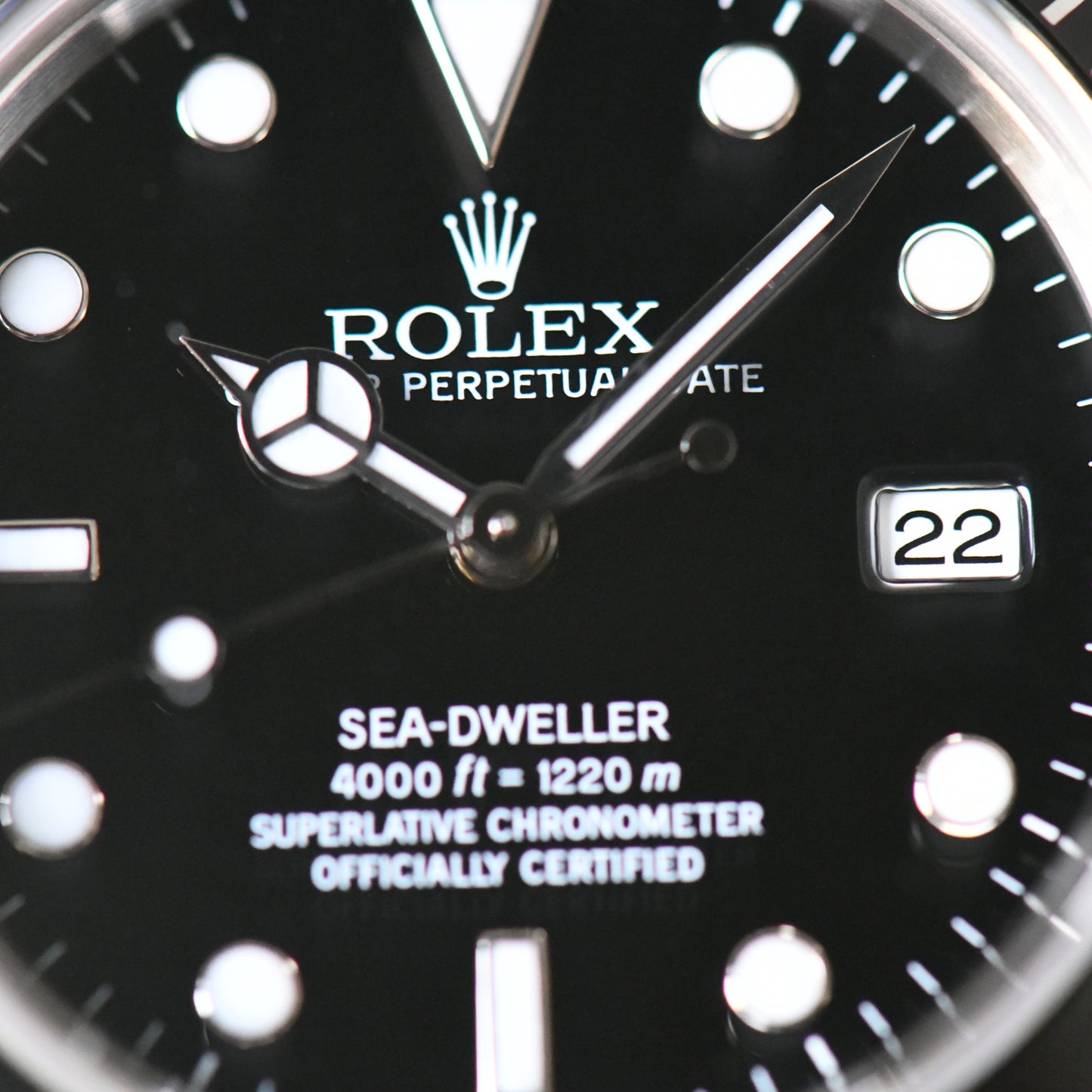 Rolex Sea-Dweller 4000 16600 Oyster Perpetual 2004 Dive Watch Boxed Set