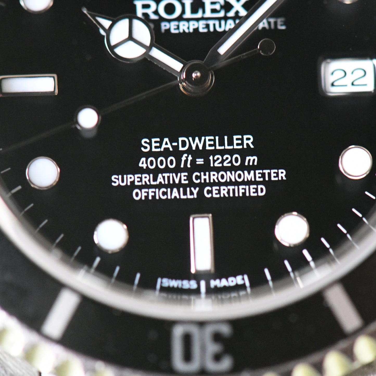 Rolex Sea-Dweller 4000 16600 Oyster Perpetual 2004 Dive Watch Boxed Set