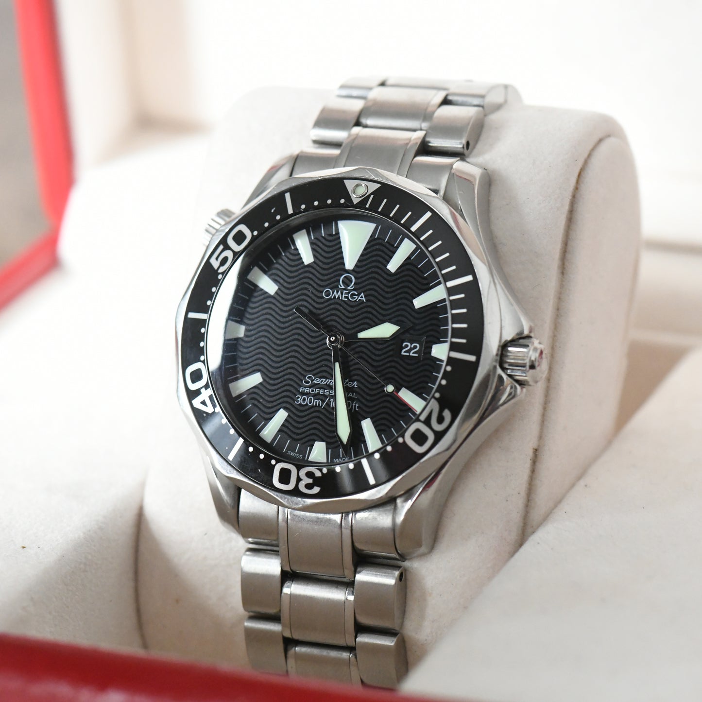 Omega Seamaster 300m 41mm Full Size 2009 Quartz Black 2264.50 - Boxed & Papers