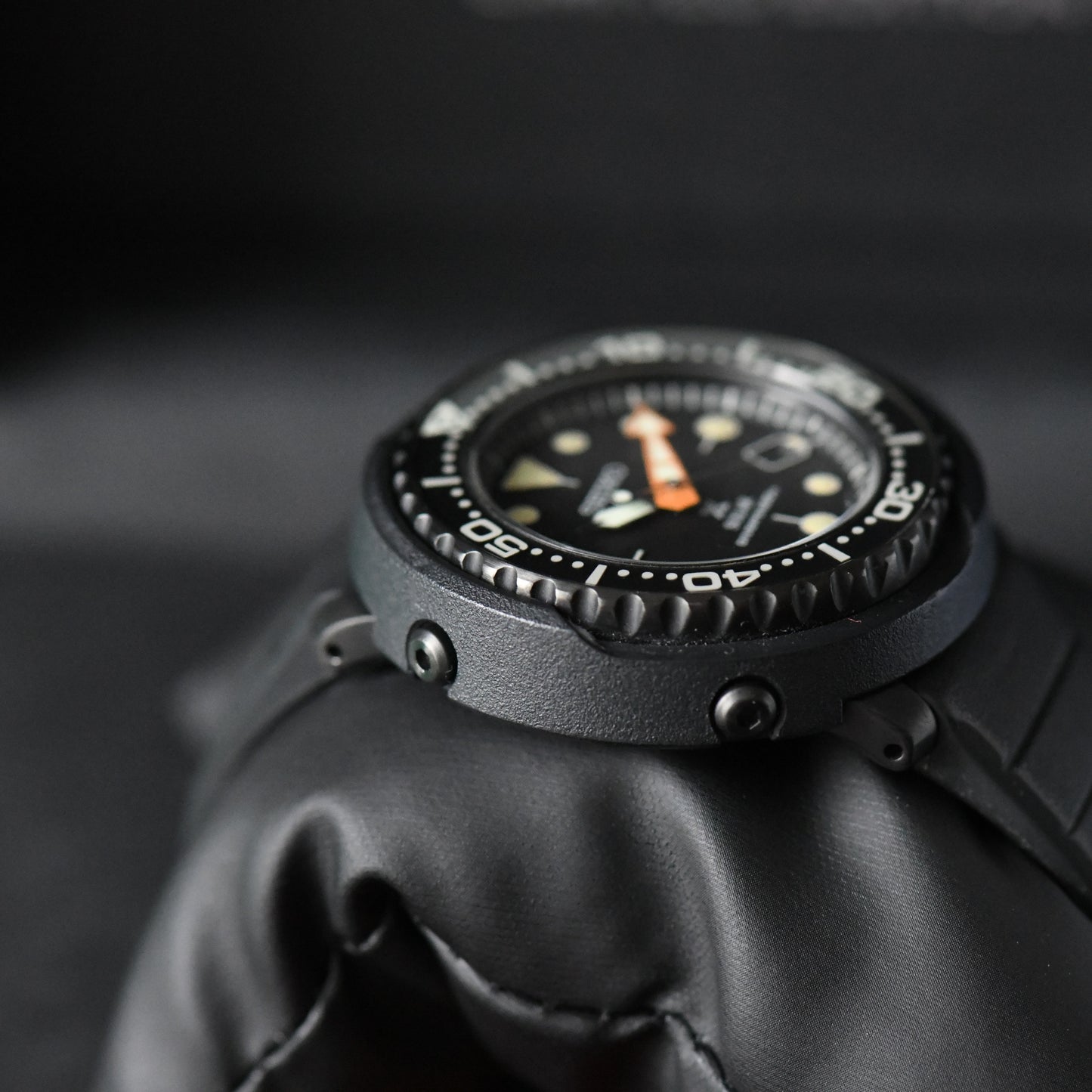Seiko Tuna Black Series Limited Edition Solar Prospex Dive SNE577P1 Box & Papers