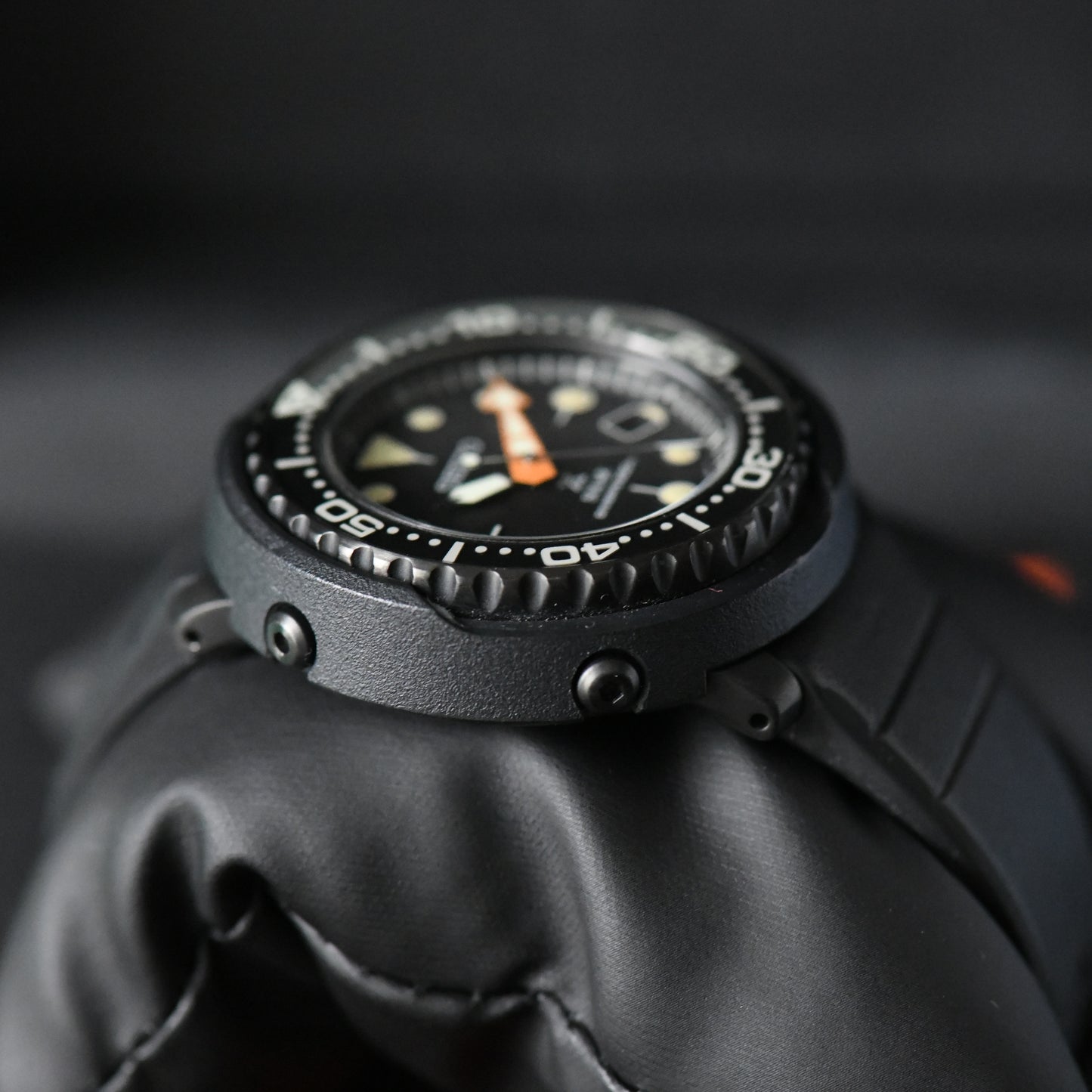 Seiko Tuna Black Series Limited Edition Solar Prospex Dive SNE577P1 Box & Papers