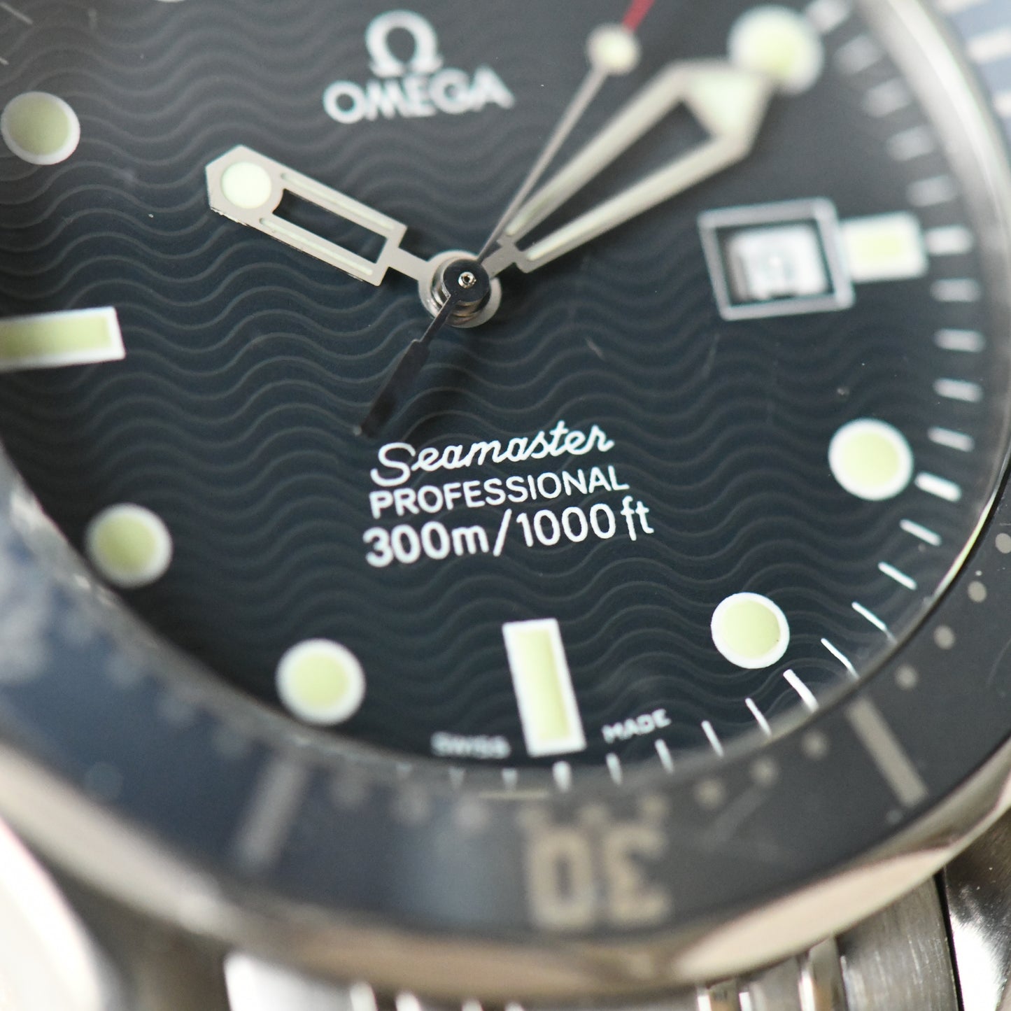 Omega Seamaster Professional 300m 41mm Full Size Quartz Diver 2541.80 Goldeneye