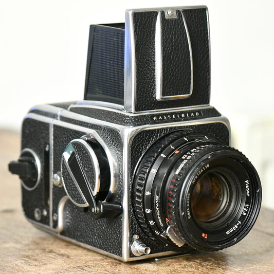 Hasselblad 500C/M 6x6 Medium Format Complete Camera 80mm F2.8, WLF & 120 RFH Kit