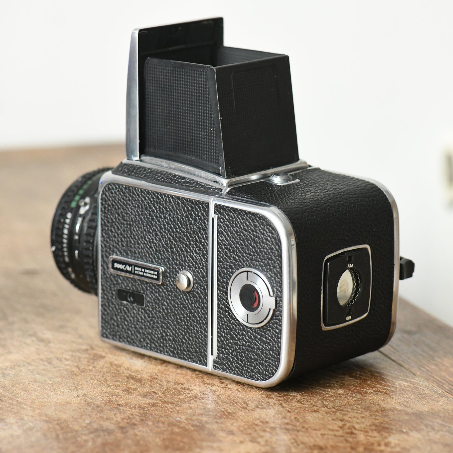 Hasselblad 500C/M 6x6 Medium Format Complete Camera 80mm F2.8, WLF & 120 RFH Kit