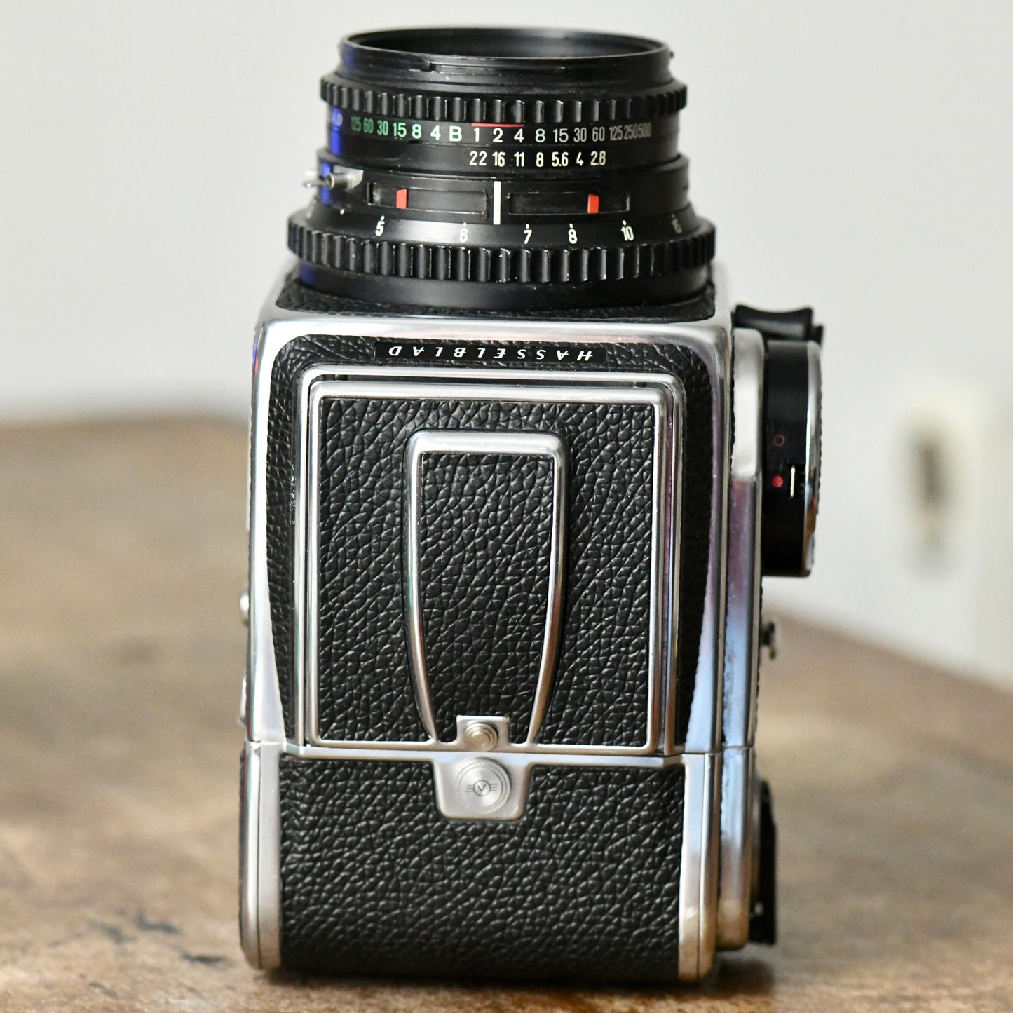 Hasselblad 500C/M 6x6 Medium Format Complete Camera 80mm F2.8, WLF & 120 RFH Kit