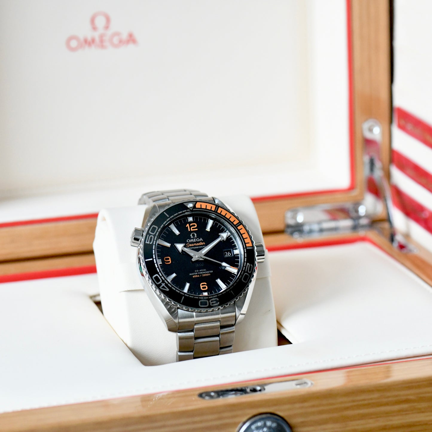Omega Seamaster Planet Ocean Co-Axial 44mm - Omega Serviced 2025 - Box & Papers