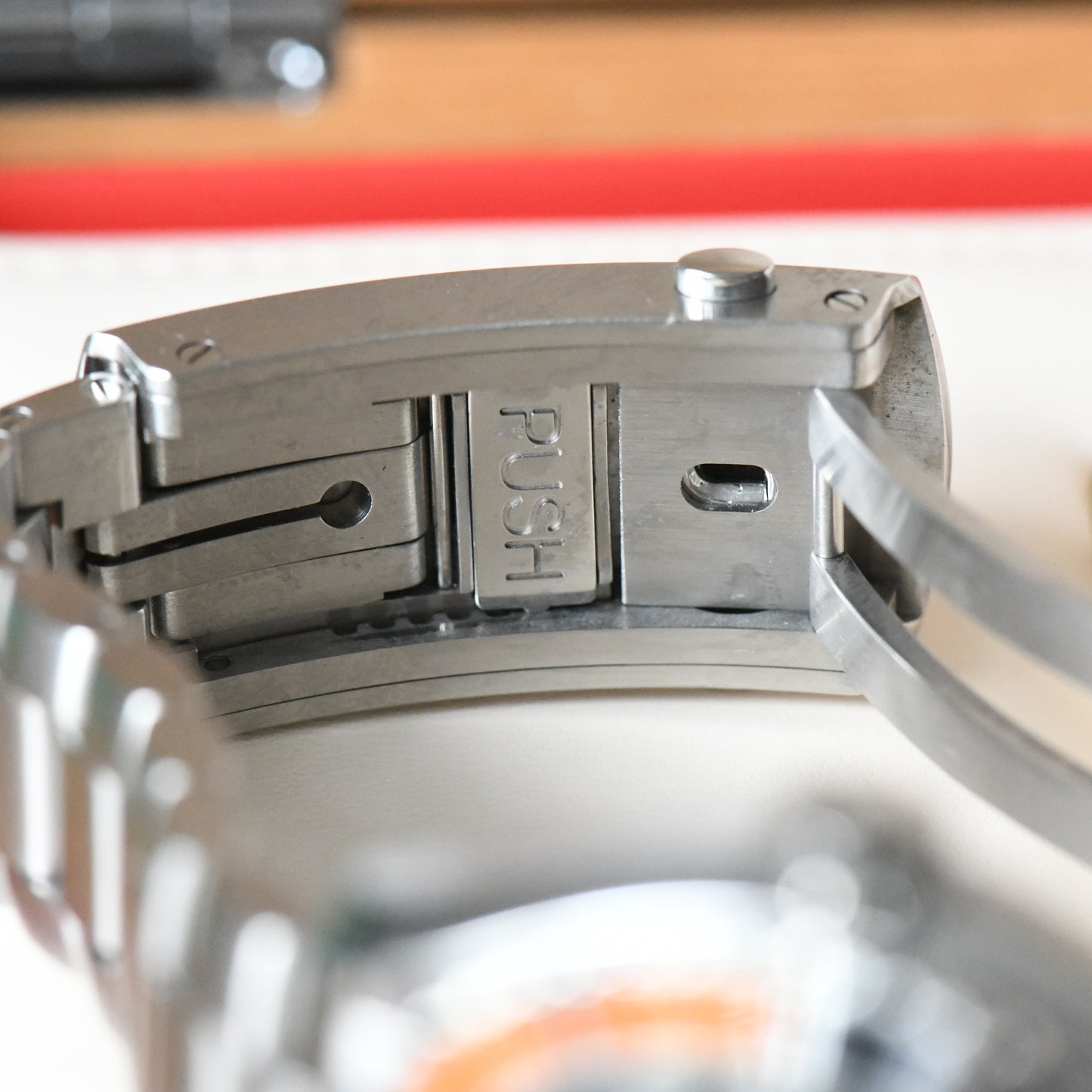 Omega Seamaster Planet Ocean Co-Axial 44mm - Omega Serviced 2025 - Box & Papers