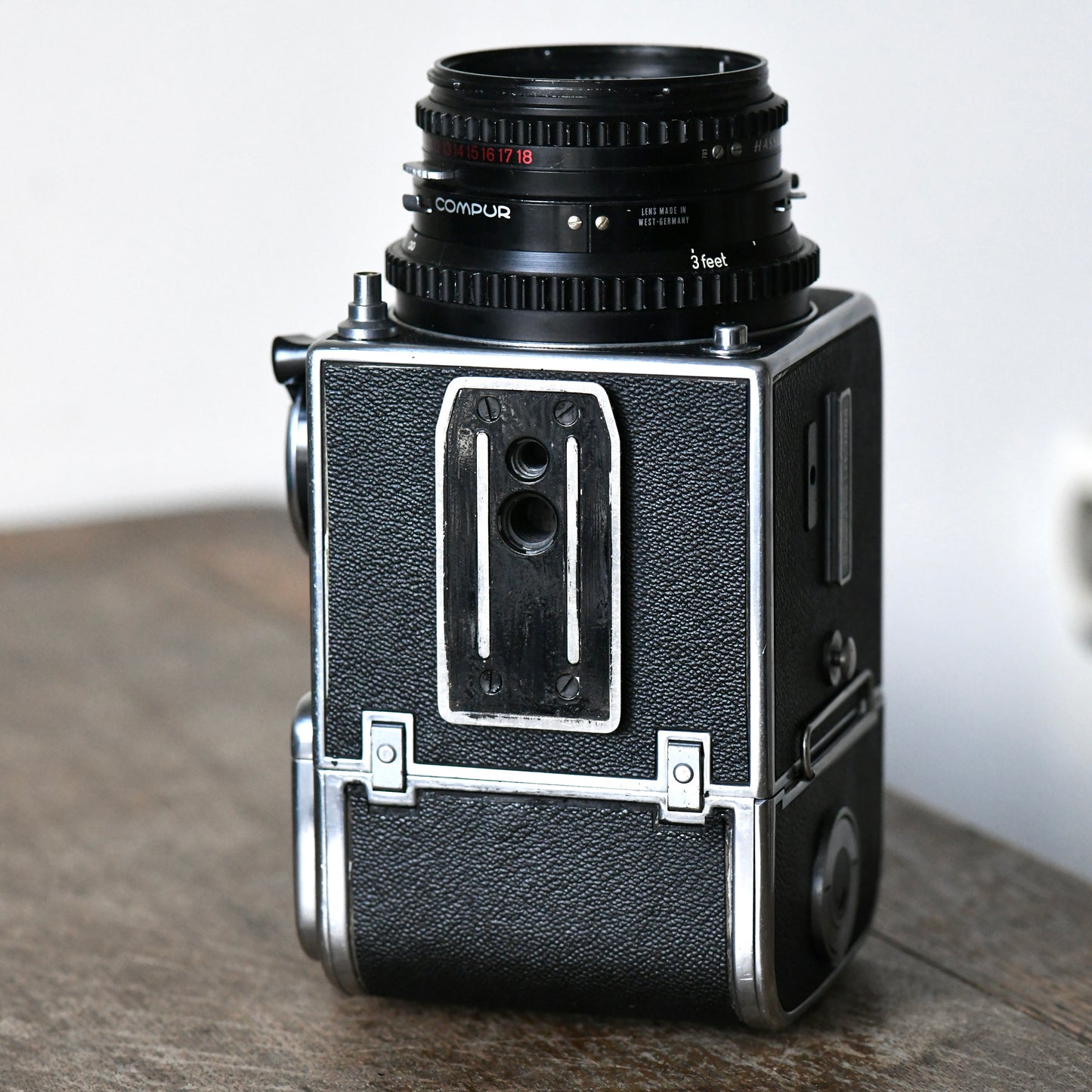 Hasselblad 500C/M 6x6 Medium Format Complete Camera 80mm F2.8, WLF & 120 RFH Kit