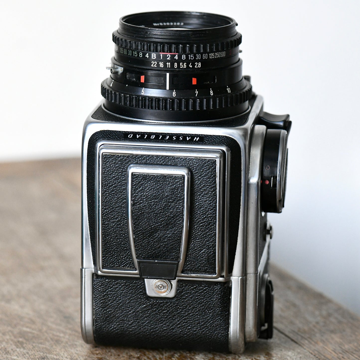 Hasselblad 500C/M 6x6 Medium Format Complete Camera 80mm F2.8, WLF & 120 RFH Kit