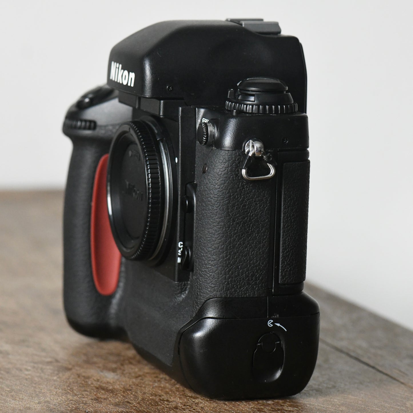 Nikon F5 Professional 35mm SLR Film Camera Body Only