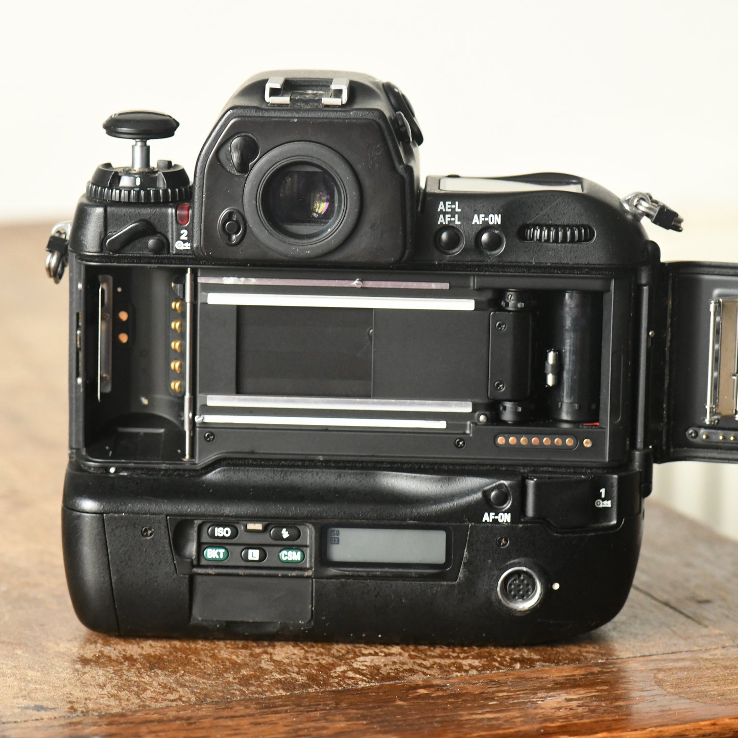 Nikon F5 Professional 35mm SLR Film Camera Body Only