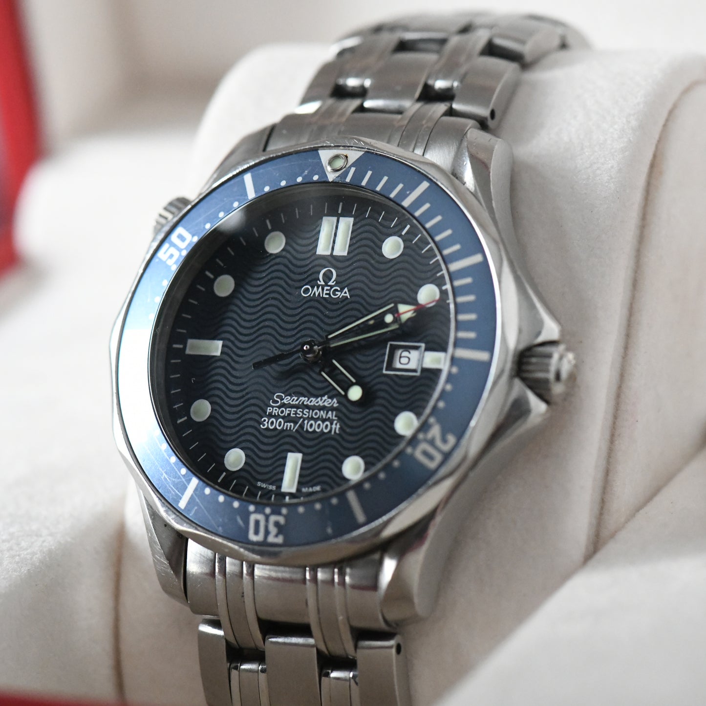Omega Seamaster Pro 300m 41mm Full Size Quartz Diver 2541.80 Goldeneye Full B&P