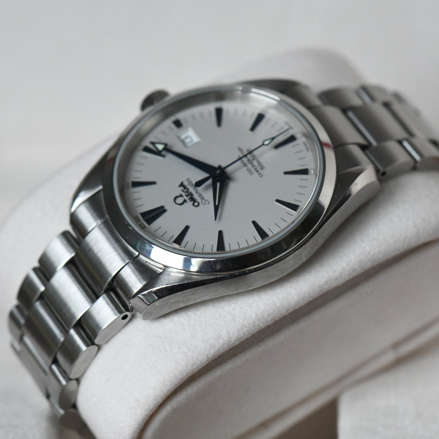 Omega Seamaster Aqua Terra White Dial Blue Hands - 2503.33 - Full Set B&P