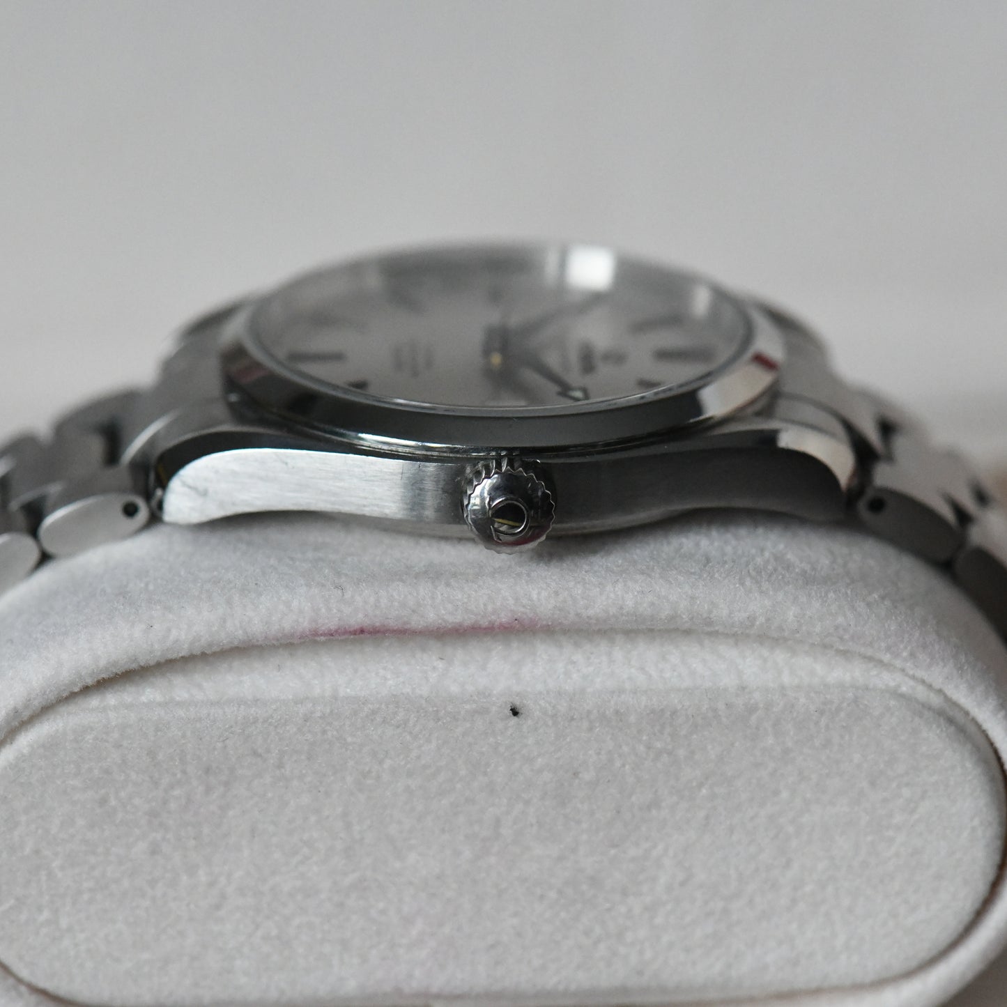 Omega Seamaster Aqua Terra White Dial Blue Hands - 2503.33 - Full Set B&P