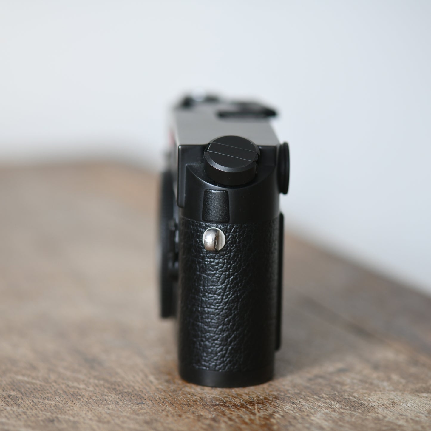 Leica M6 Classic 35mm Rangefinder Film Camera Body Only Black