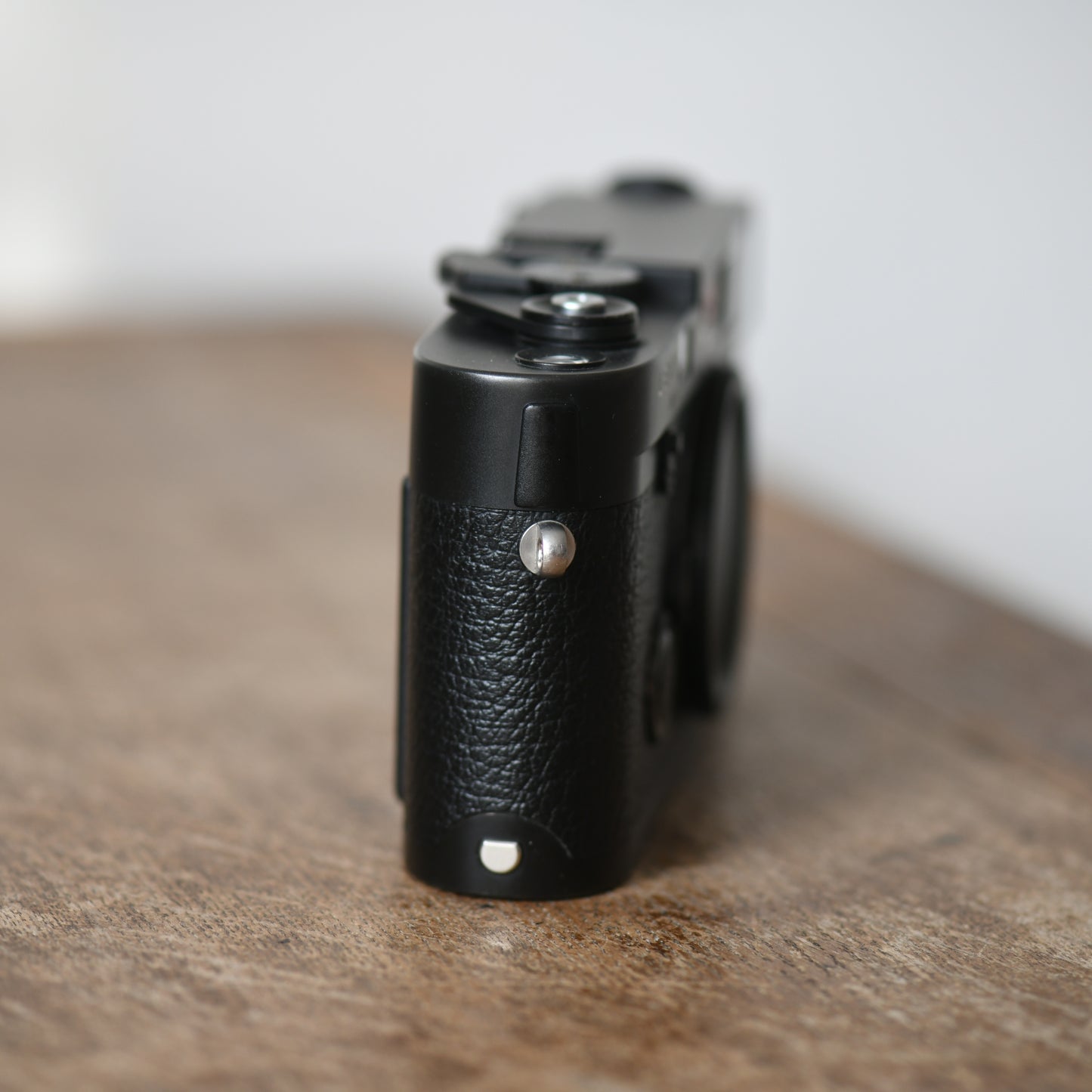 Leica M6 Classic 35mm Rangefinder Film Camera Body Only Black