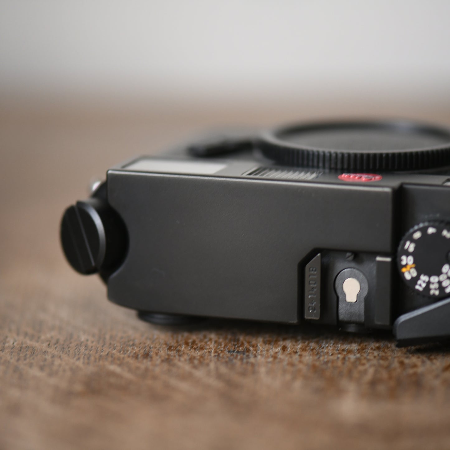 Leica M6 Classic 35mm Rangefinder Film Camera Body Only Black
