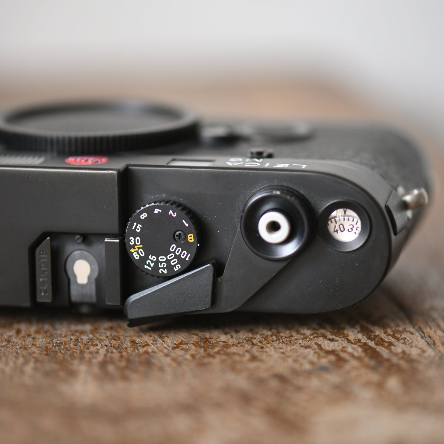 Leica M6 Classic 35mm Rangefinder Film Camera Body Only Black