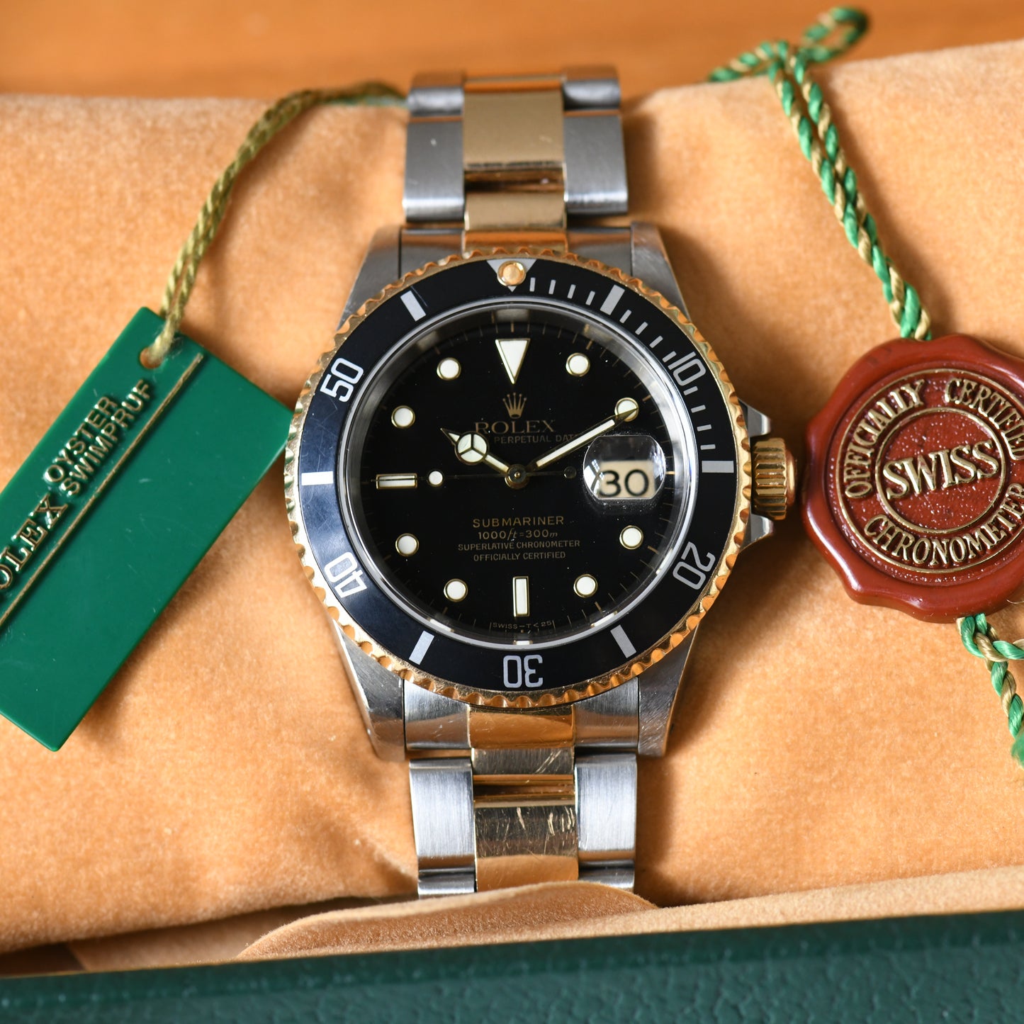 Rolex Submariner Date 16613 Bi Metal 18K Gold & Steel 1997 Box & Papers Full Set