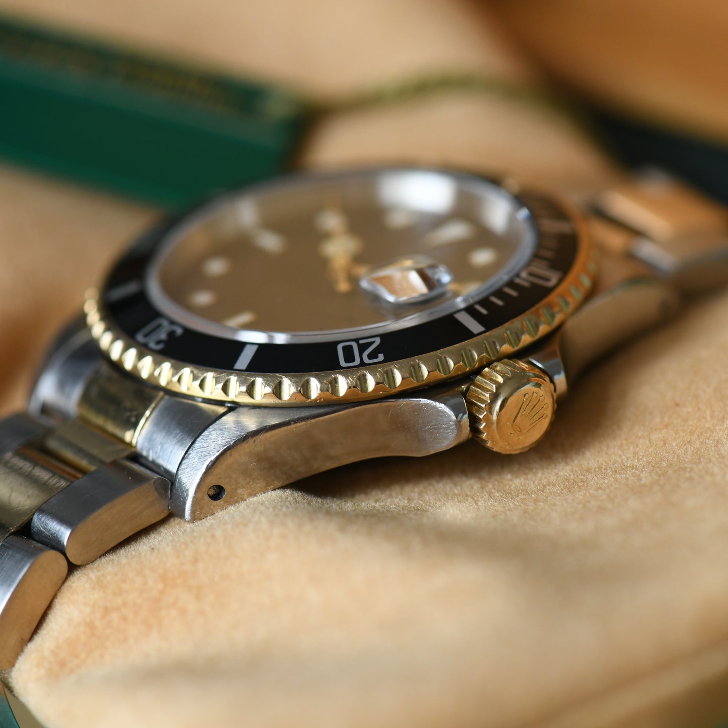 Rolex Submariner Date 16613 Bi Metal 18K Gold & Steel 1997 Box & Papers Full Set