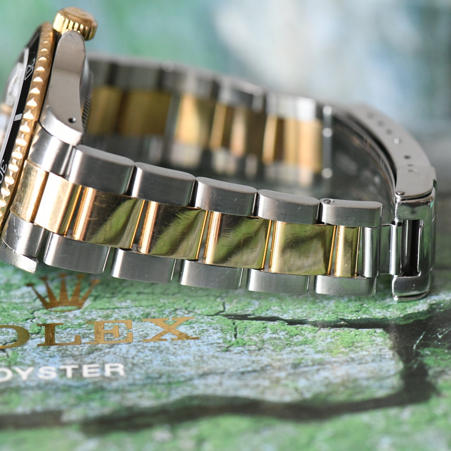 Rolex Submariner Date 16613 Bi Metal 18K Gold & Steel 1997 Box & Papers Full Set