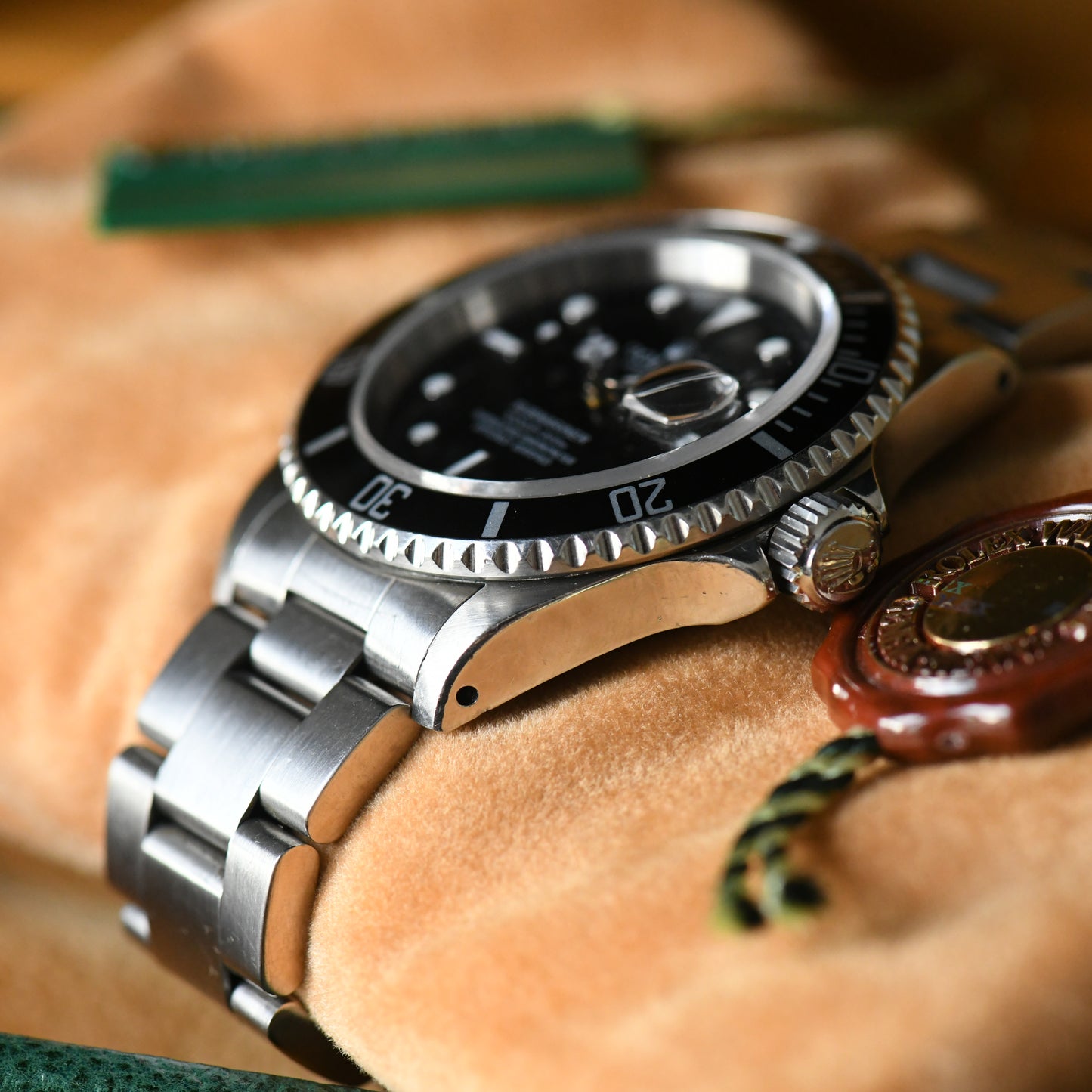 Rolex Submariner Date 16610 Oyster Perpetual 1995 W Serial Dive Watch Boxed Set