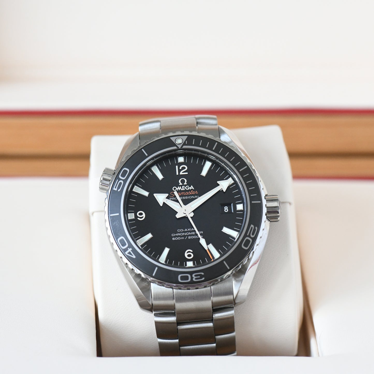 Omega Seamaster Planet Ocean 600m 45.5mm Co-Axial 8500 Dive Watch Boxed & Papers