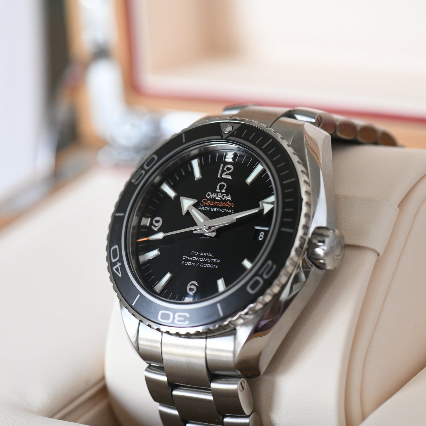 Omega Seamaster Planet Ocean 600m 45.5mm Co-Axial 8500 Dive Watch Boxed & Papers