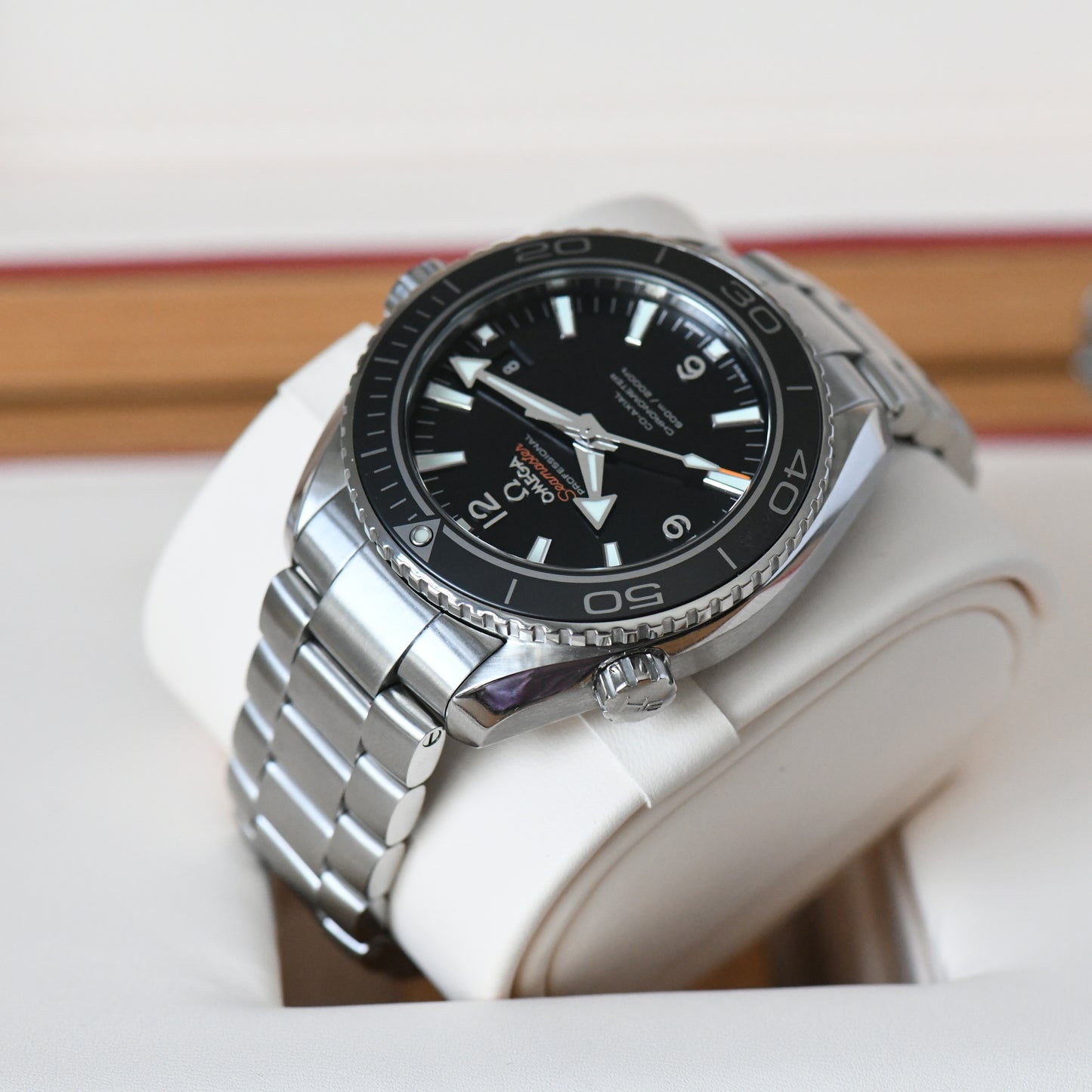 Omega Seamaster Planet Ocean 600m 45.5mm Co-Axial 8500 Dive Watch Boxed & Papers