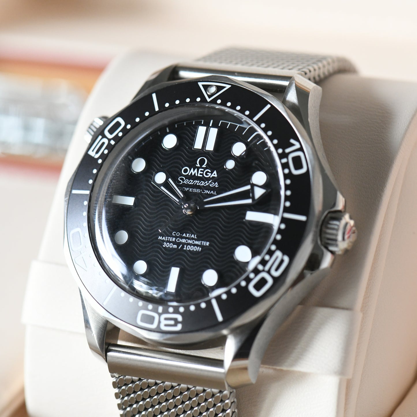 Omega Seamaster 300m Pro Black Wave Dial No Date 2024 Mesh Bracelet Box & Papers