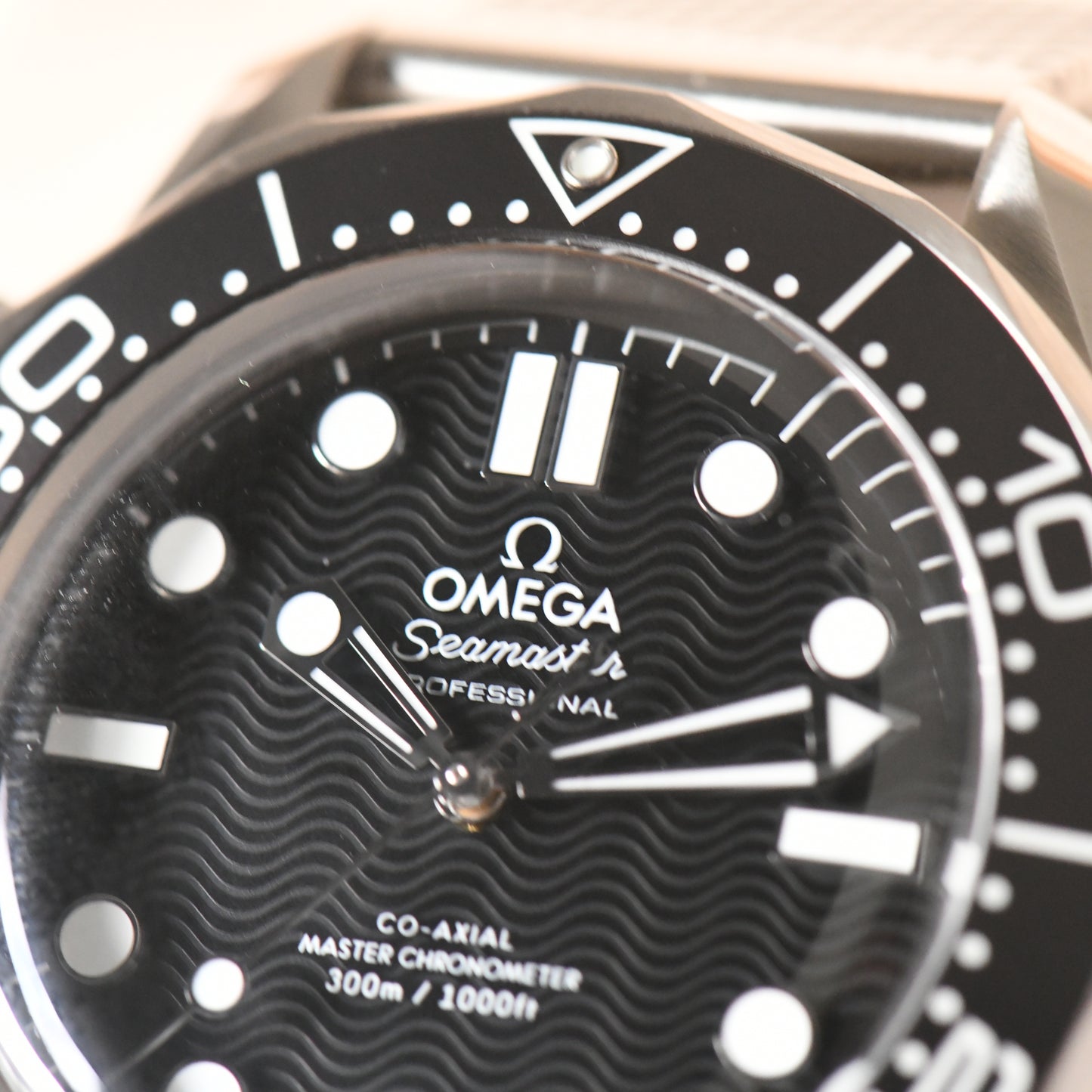 Omega Seamaster 300m Pro Black Wave Dial No Date 2024 Mesh Bracelet Box & Papers