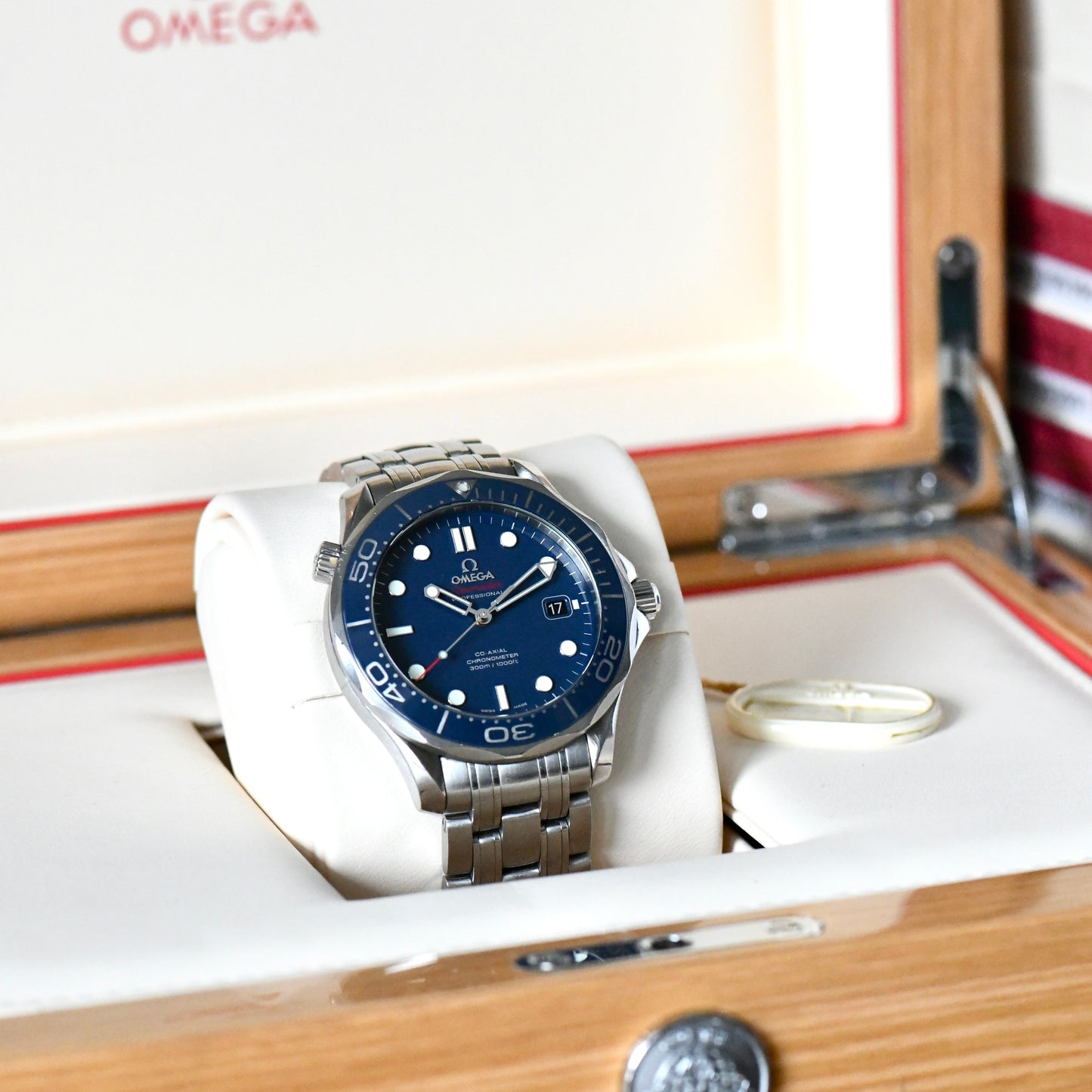 Omega Seamaster Pro 300m Blue Ceramic Bezel Co-Axial 41mm Automatic Watch B&P