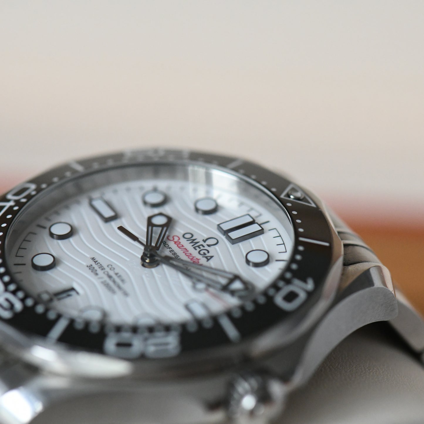 Omega Seamaster 300m Diver Master Chronometer 2022 White Dial Watch Box & Papers