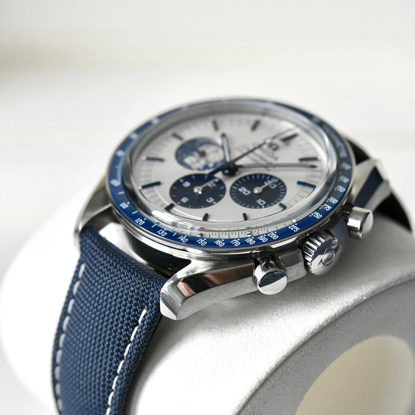 Omega Speedmaster "Silver Snoopy Award" 50th Anniversary - 2025 - Boxed & Papers