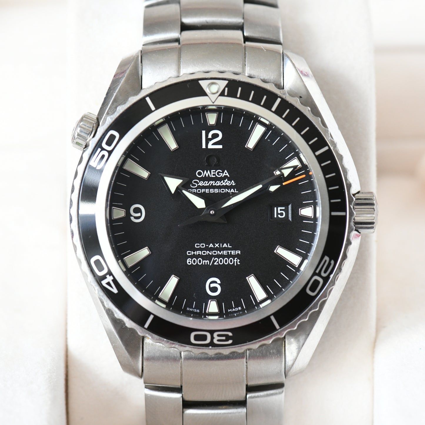 Omega Seamaster Planet Ocean 600m 45.5mm Full Size Dive Watch 2200.50 - Boxed