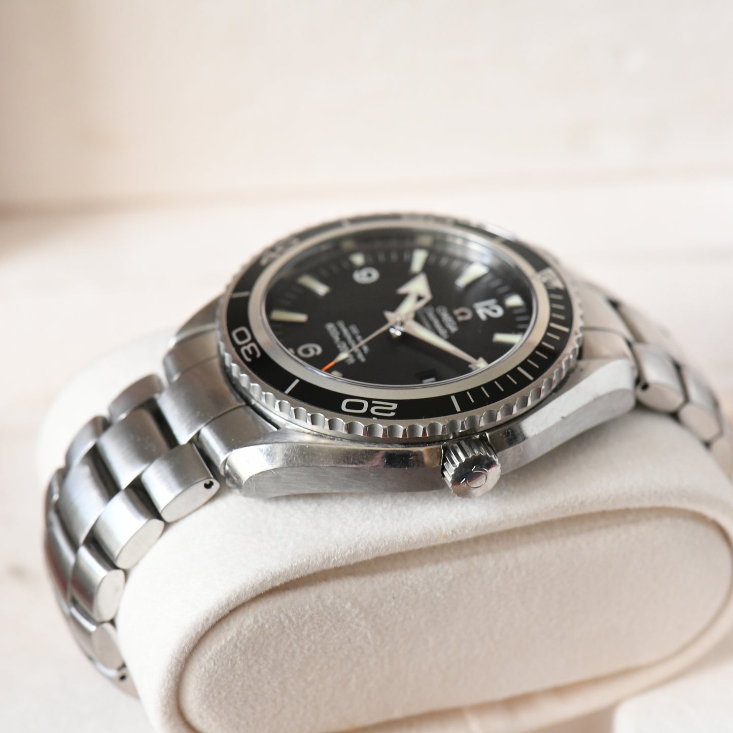 Omega Seamaster Planet Ocean 600m 45.5mm Full Size Dive Watch 2200.50 - Boxed