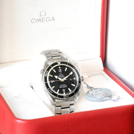 Omega Seamaster Planet Ocean 600m 45.5mm Full Size Dive Watch 2200.50 - Boxed