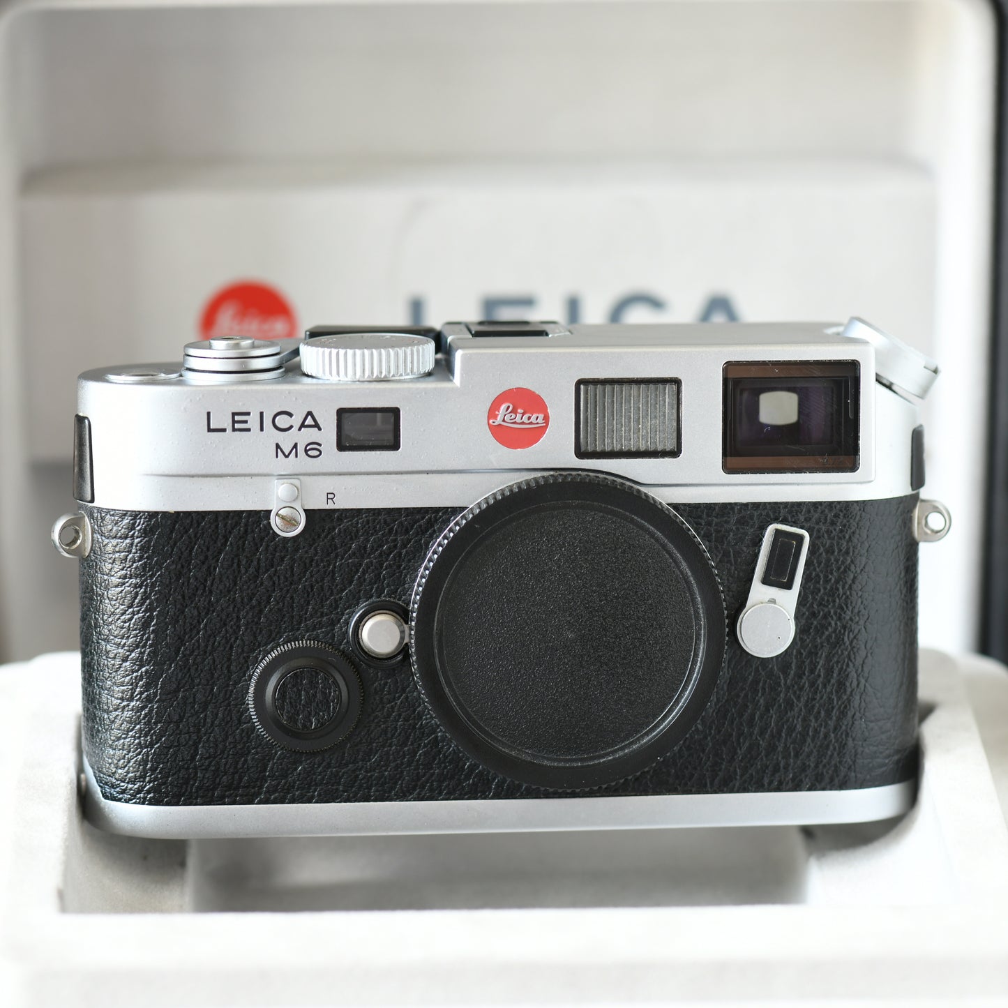 Leica M6 TTL 0.72 Silver 35mm Rangefinder Film Camera Body Only Boxed