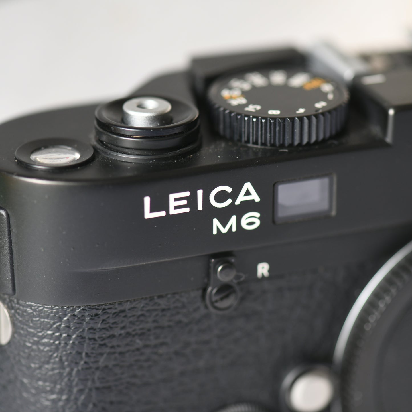 Leica M6 TTL 0.72 Black 35mm Rangefinder Film Camera Body Only Boxed
