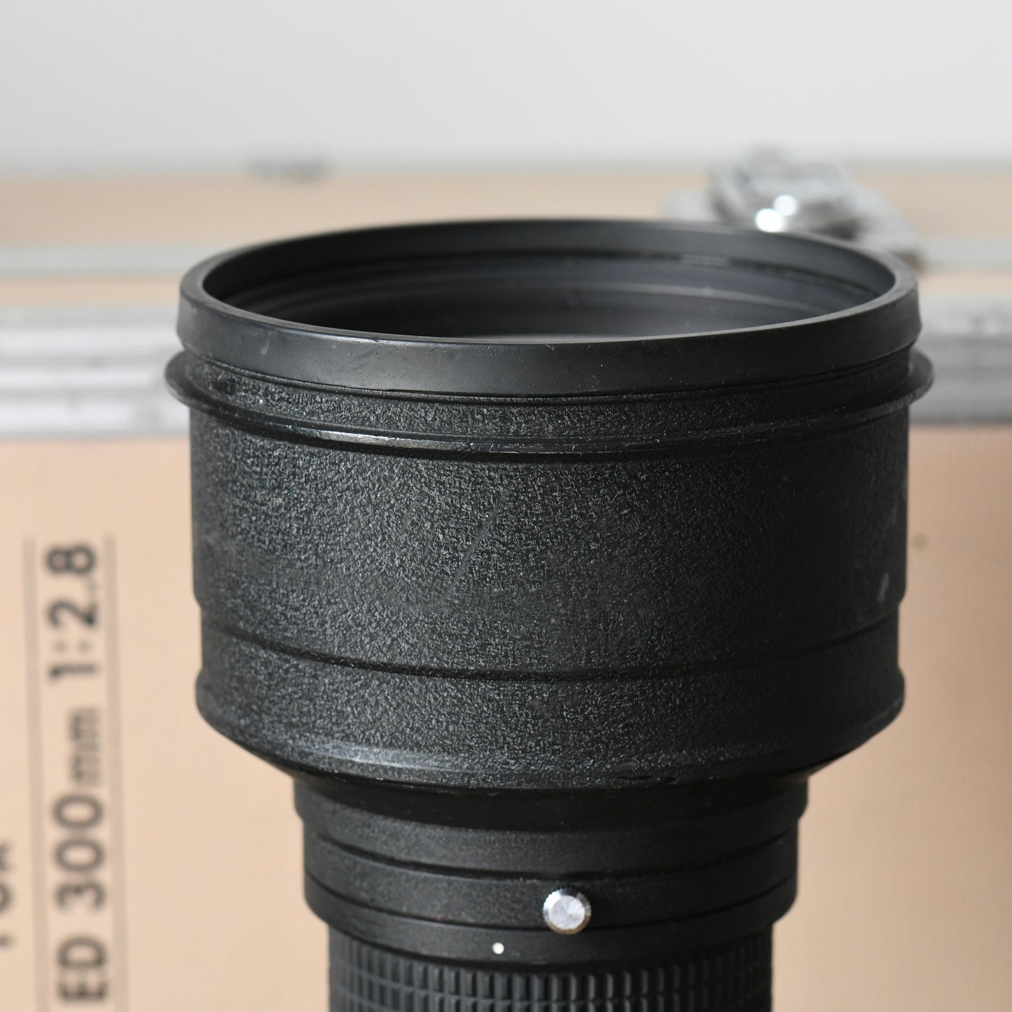 Nikon 300mm f/2.8 AiS Manual Focus Telephoto Prime Lens with Caps Hood & Case