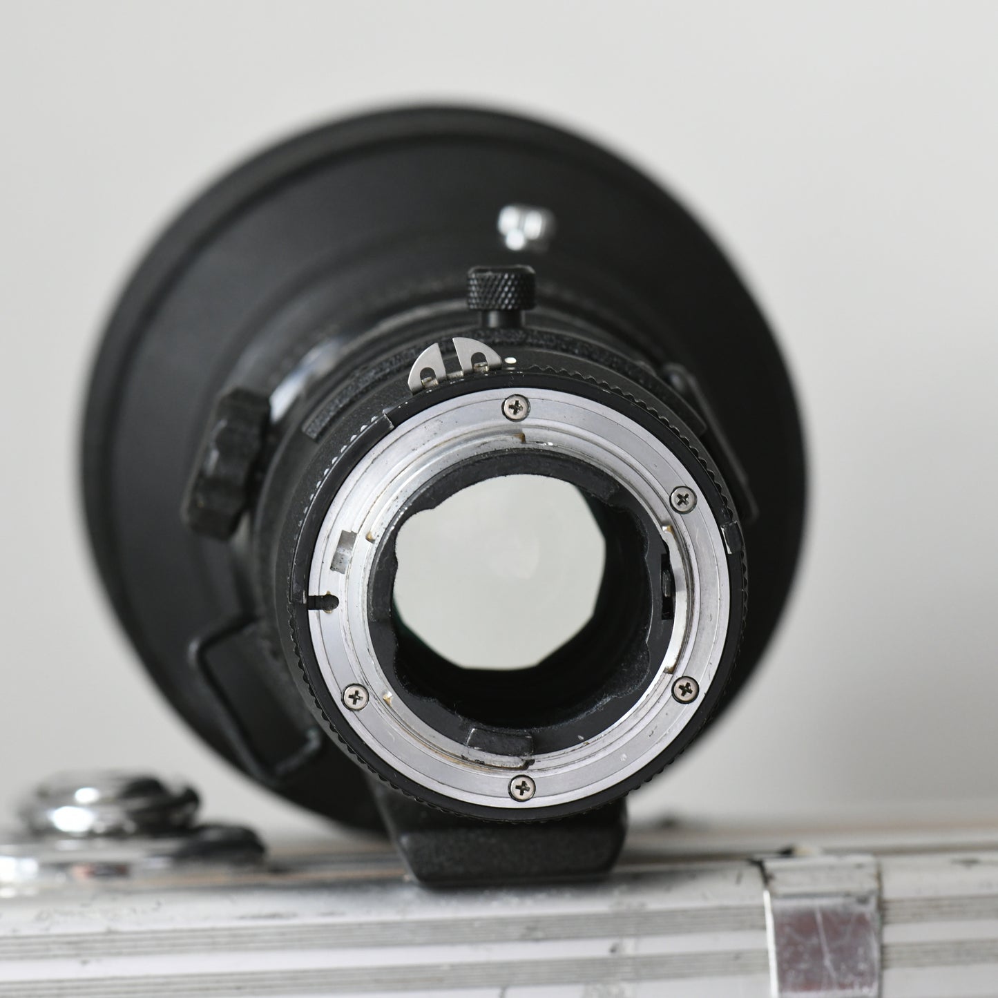 Nikon 300mm f/2.8 AiS Manual Focus Telephoto Prime Lens with Caps Hood & Case