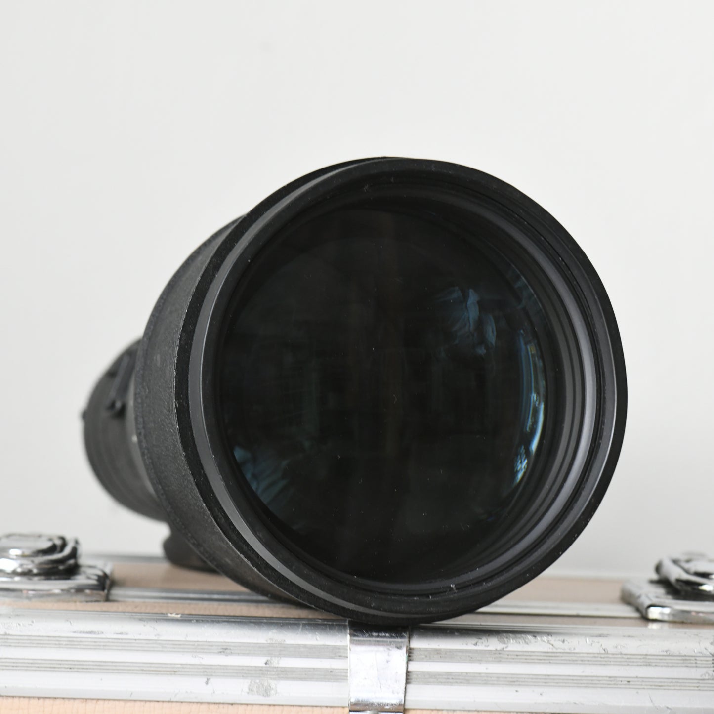 Nikon 300mm f/2.8 AiS Manual Focus Telephoto Prime Lens with Caps Hood & Case