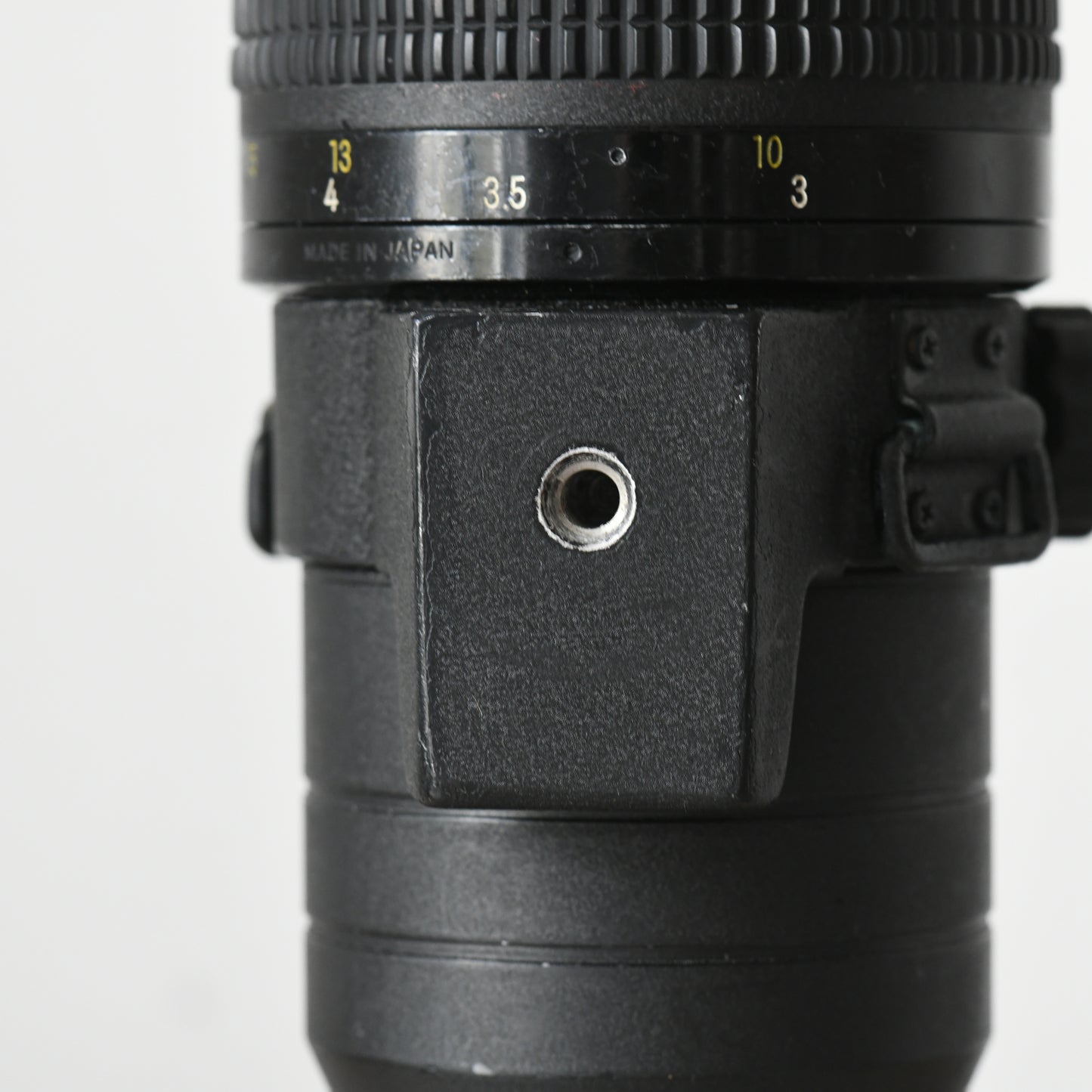 Nikon 300mm f/2.8 AiS Manual Focus Telephoto Prime Lens with Caps Hood & Case