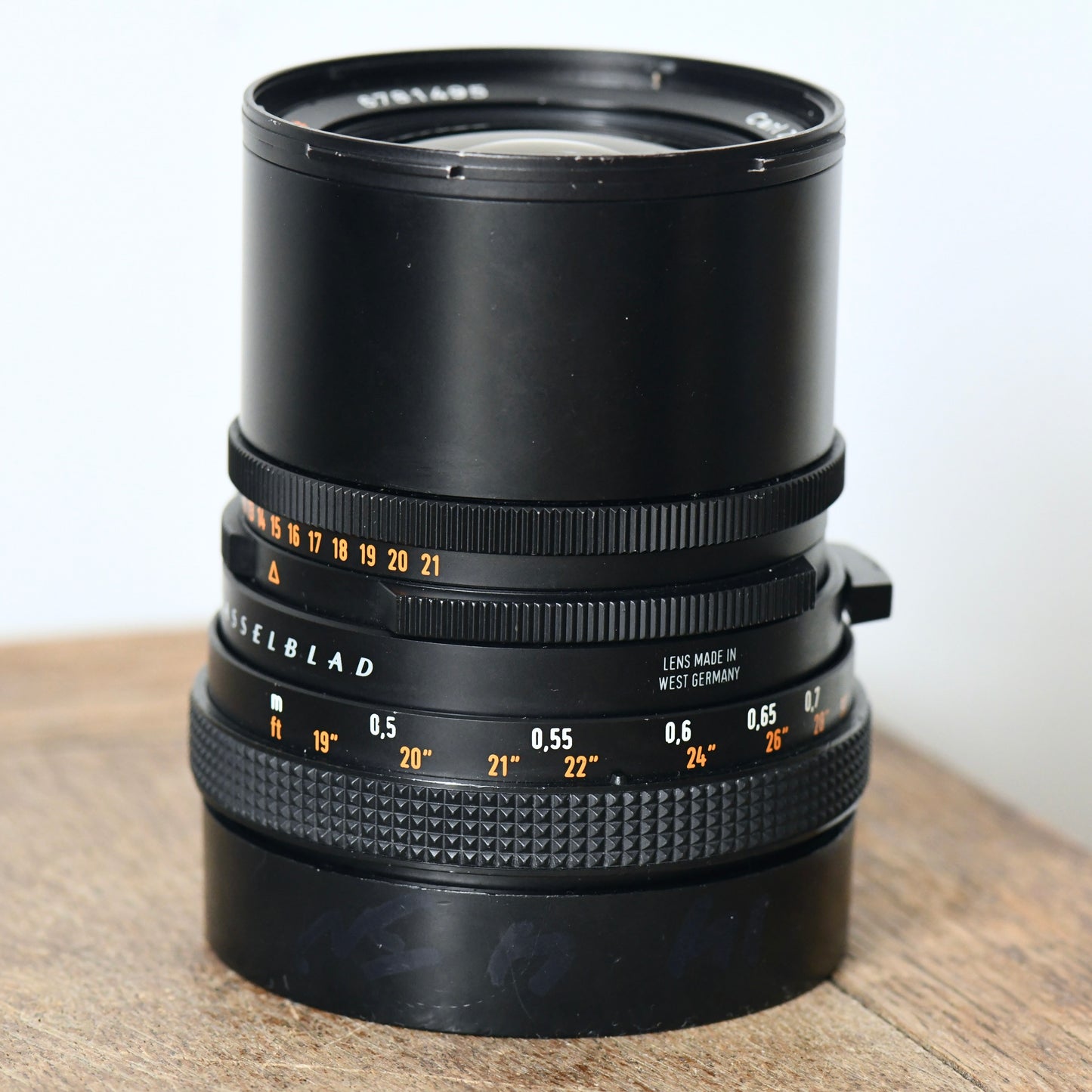 Hasselblad 50mm f/4 CF Distagon Carl Zeiss Wide Angle Lens for V-Series